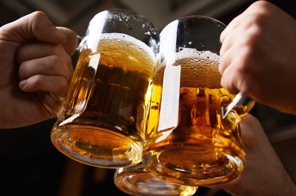 Ile kalorii mają popularne alkohole