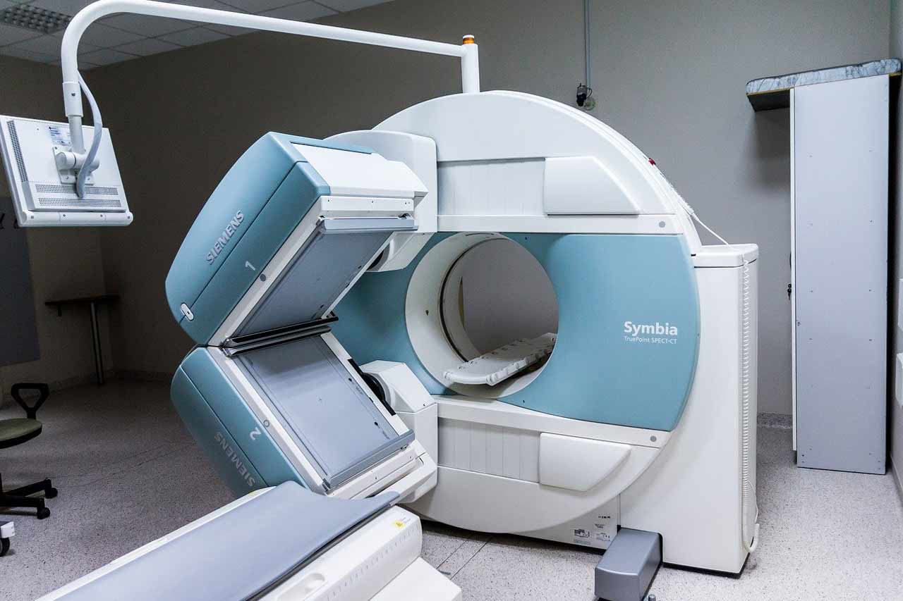 Co diagnozuje rezonans magnetyczny?
